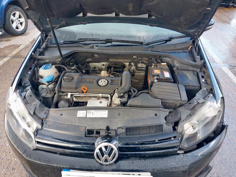 2011 VOLKSWAGEN GOLF S
