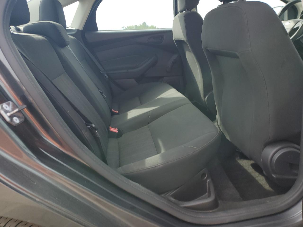 2017 Ford Focus S VIN: 1FADP3E22HL256097 Lot: 81016355