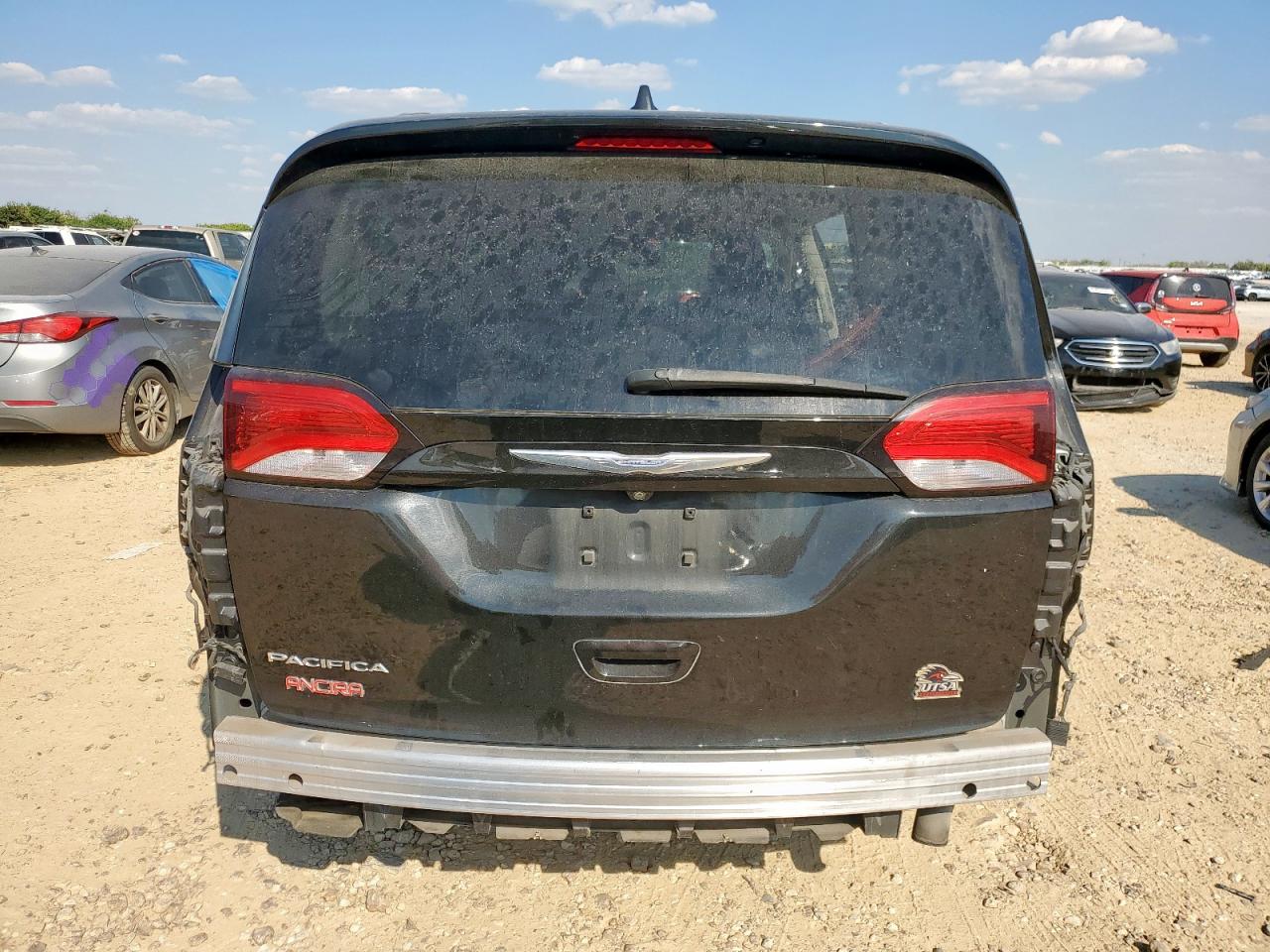 2018 Chrysler Pacifica Touring L VIN: 2C4RC1BG2JR115138 Lot: 81683465