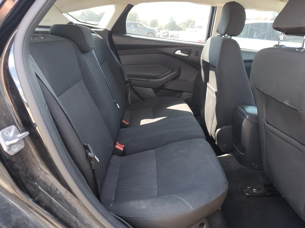 2017 Ford Focus Sel VIN: 1FADP3M2XHL314605 Lot: 83896005