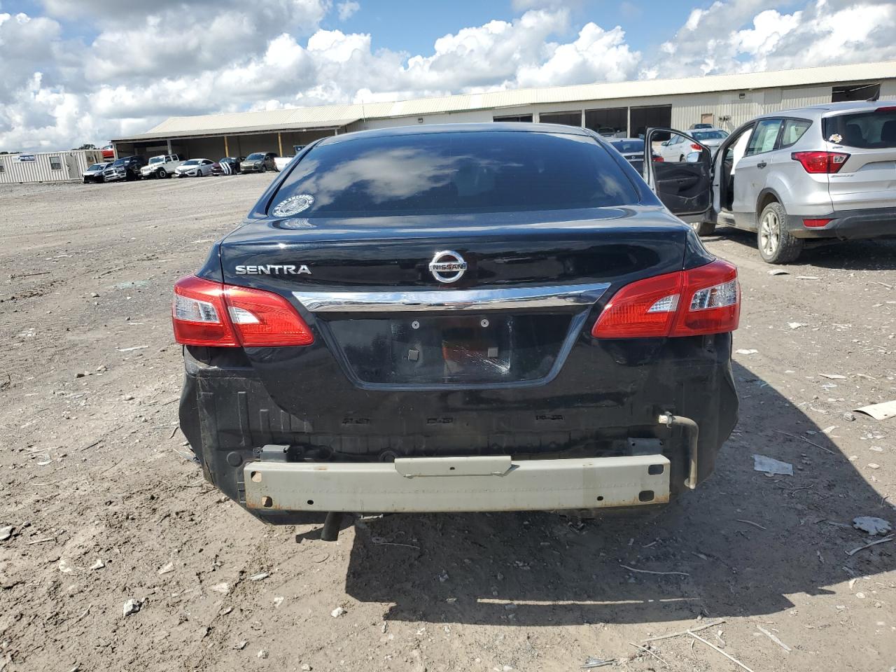 2017 Nissan Sentra S VIN: 3N1AB7AP3HY376795 Lot: 82151555