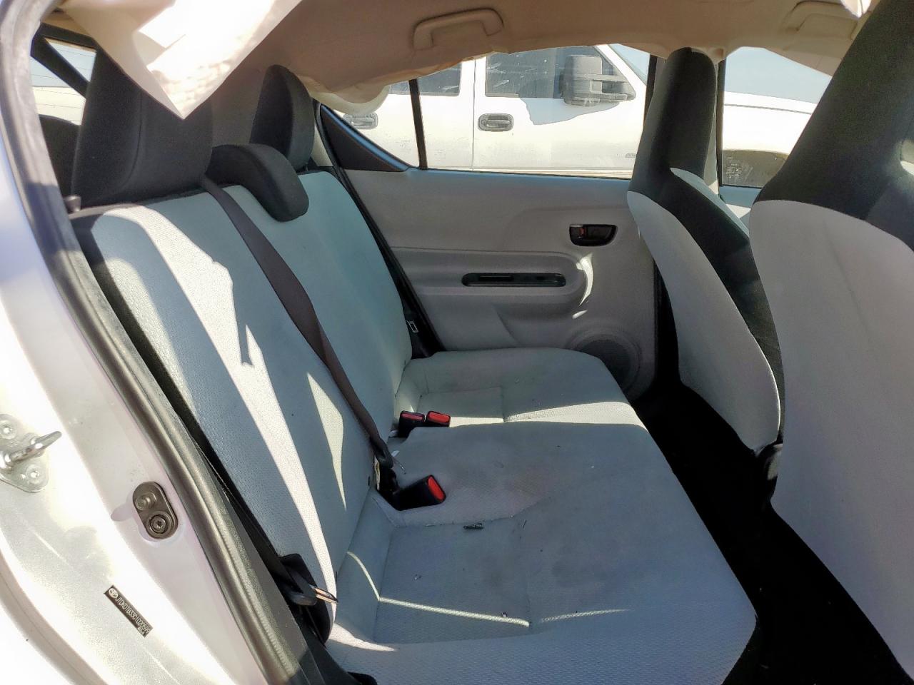 2012 Toyota Prius C VIN: JTDKDTB33C1020599 Lot: 81000685