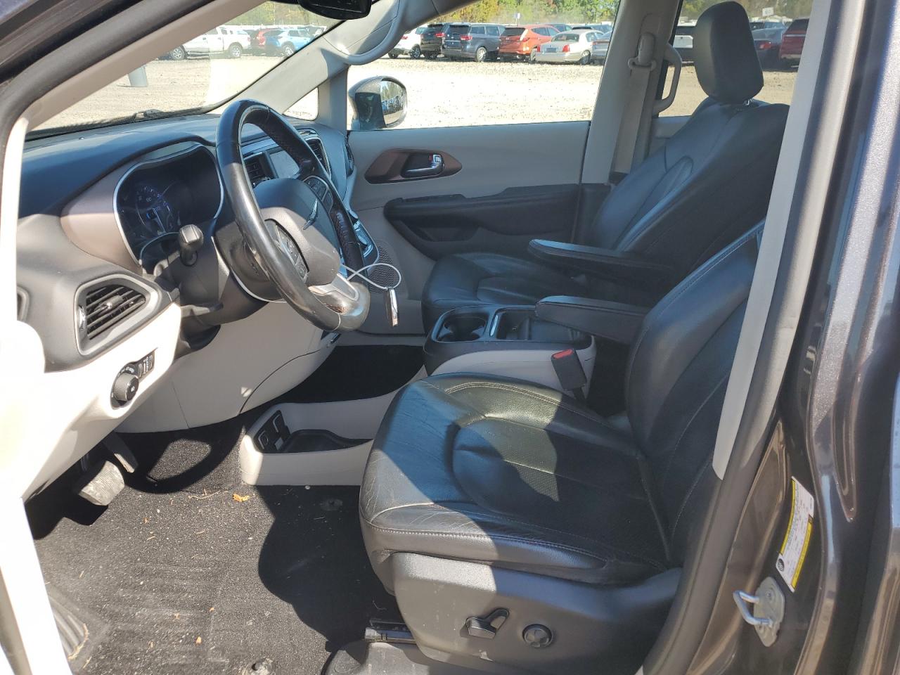 2019 Chrysler Pacifica Touring L VIN: 2C4RC1BG8KR667194 Lot: 84801895