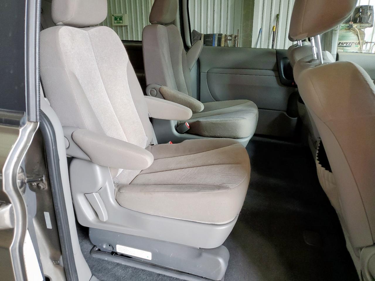 2012 Kia Sedona Lx VIN: KNDMG4C73C6441491 Lot: 81671345