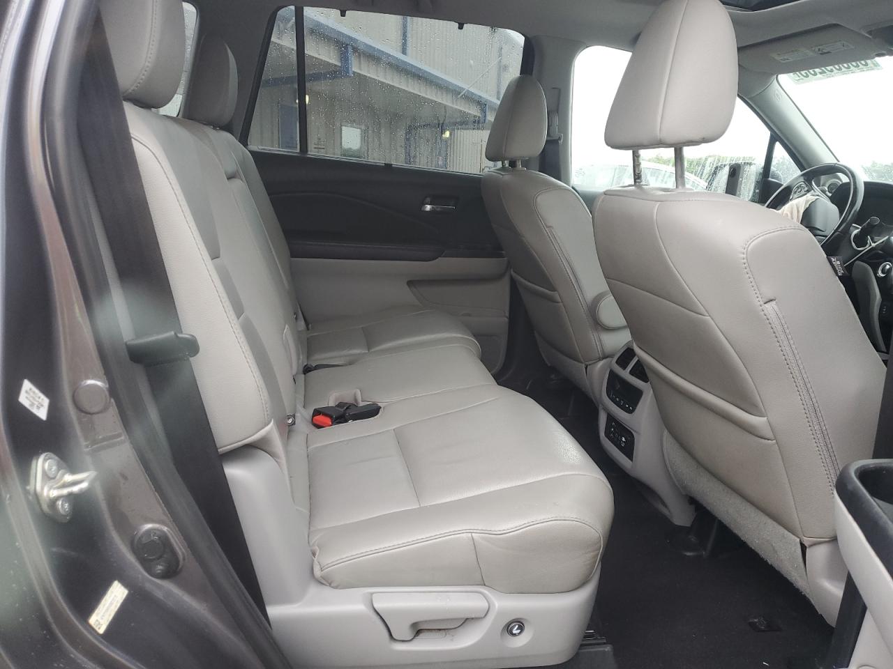 2016 Honda Pilot Touring VIN: 5FNYF6H96GB070170 Lot: 83809235