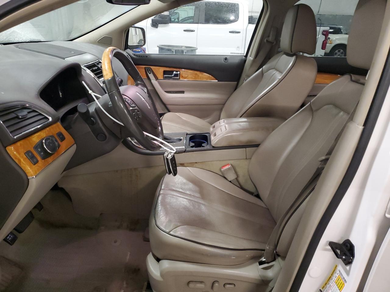 2011 Lincoln Mkx VIN: 2LMDJ8JK2BBJ16718 Lot: 80064255