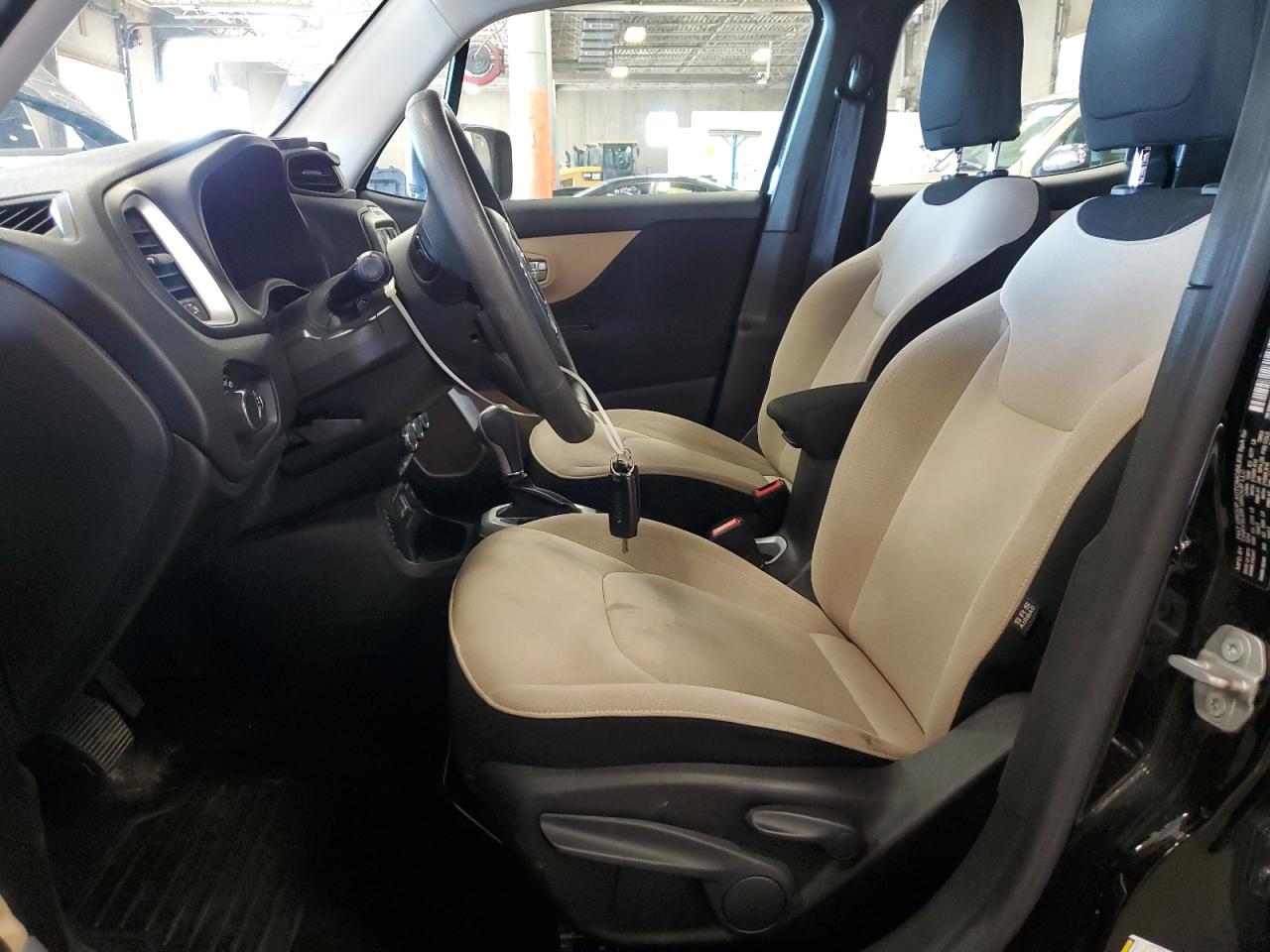 2015 Jeep Renegade Sport VIN: ZACCJAAT2FPB23021 Lot: 83848545