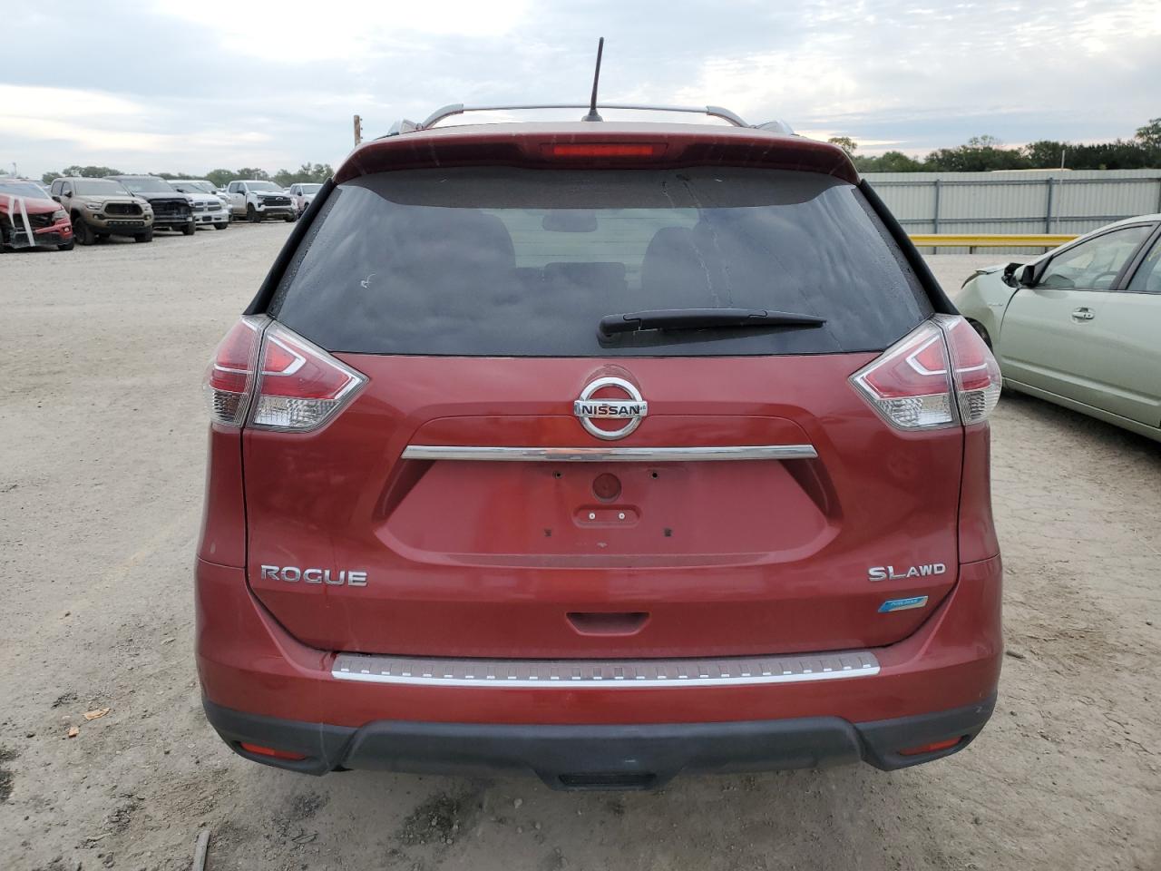 2014 Nissan Rogue S VIN: 5N1AT2MV4EC842063 Lot: 84807755