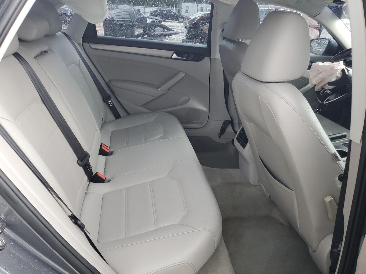 2015 Volkswagen Passat Se VIN: 1VWBV7A33FC011820 Lot: 84059005