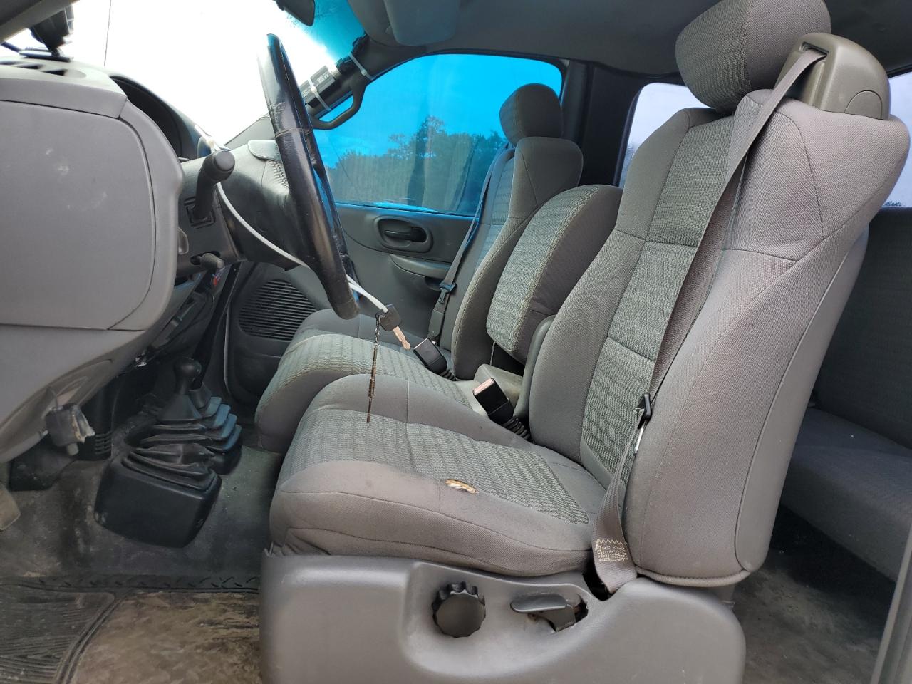 2002 Ford F150 VIN: 1FTRX18W42NA72309 Lot: 83993575