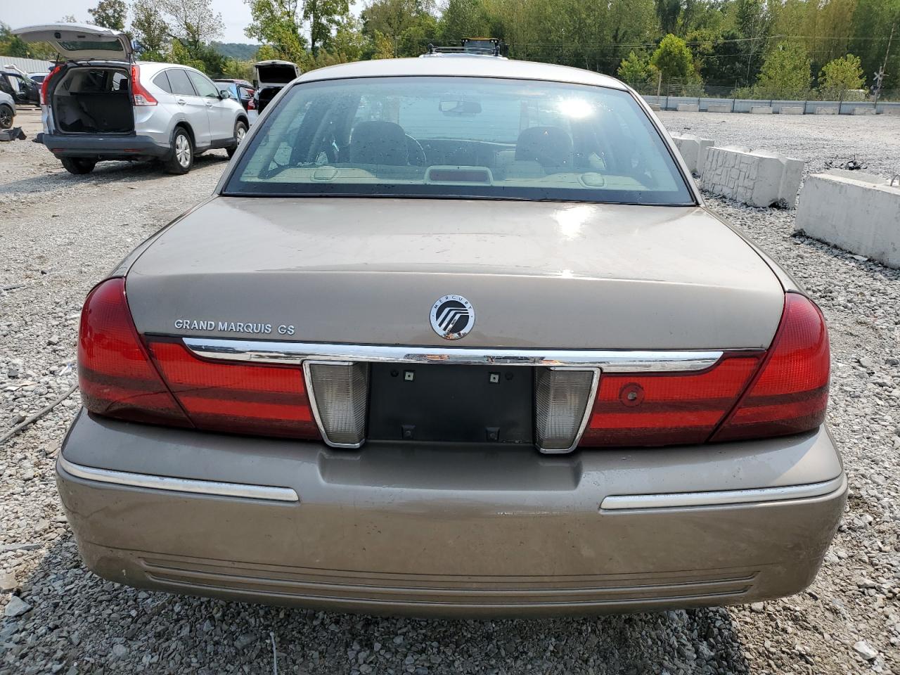 2004 Mercury Grand Marquis Gs VIN: 2MEFM74W64X657106 Lot: 71274005