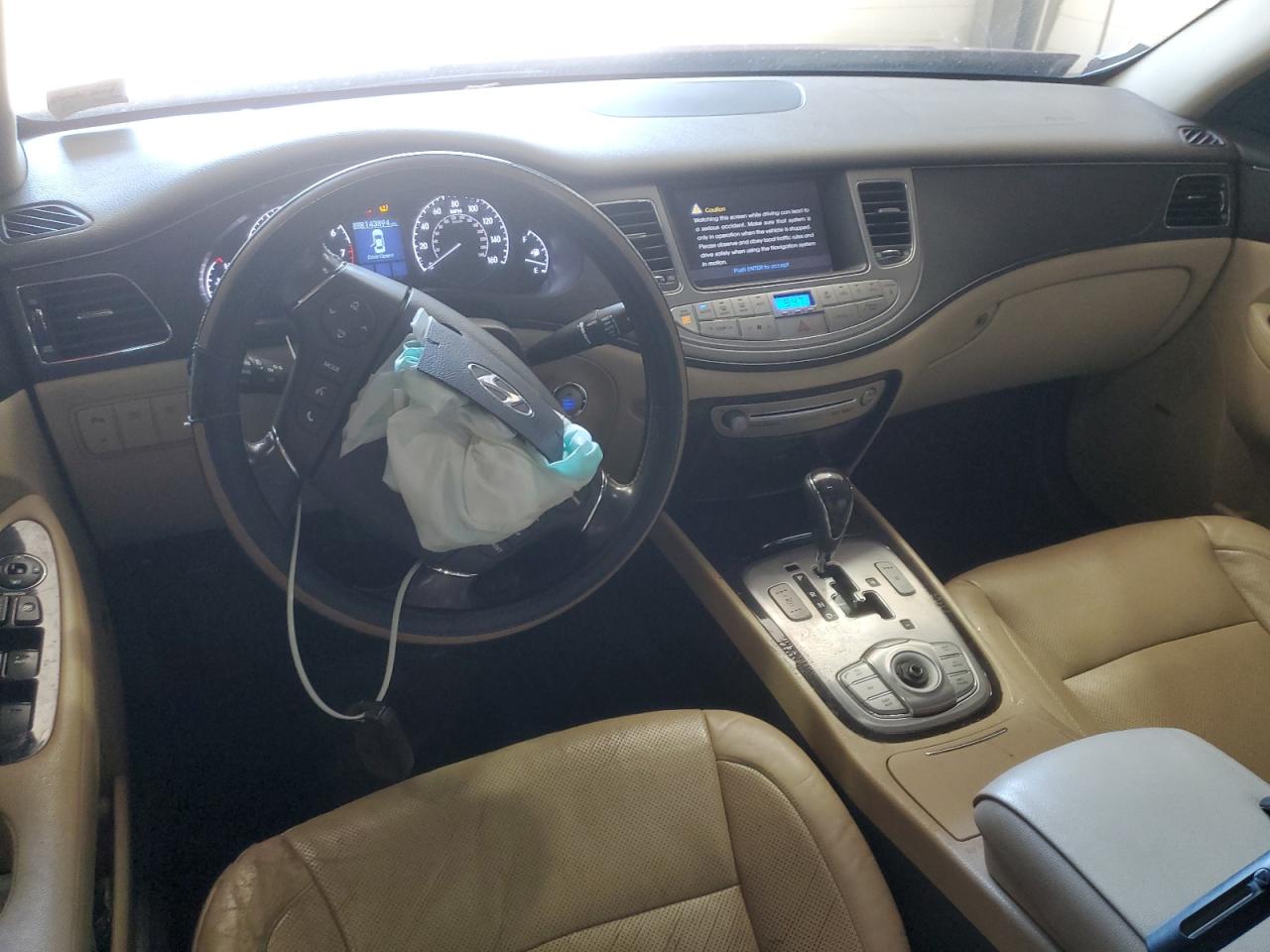 2009 Hyundai Genesis 3.8L VIN: KMHGC46E79U051304 Lot: 80304005