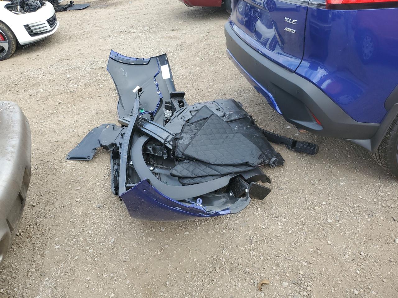 2025 Toyota Corolla Cross Xle VIN: 7MUDAABG7SV131172 Lot: 81203495