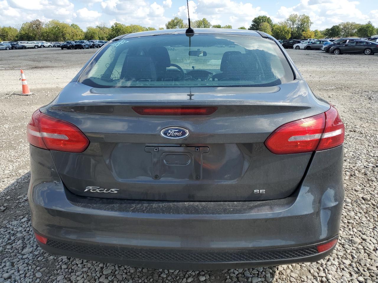 2015 Ford Focus Se VIN: 1FADP3F22FL353425 Lot: 84450935