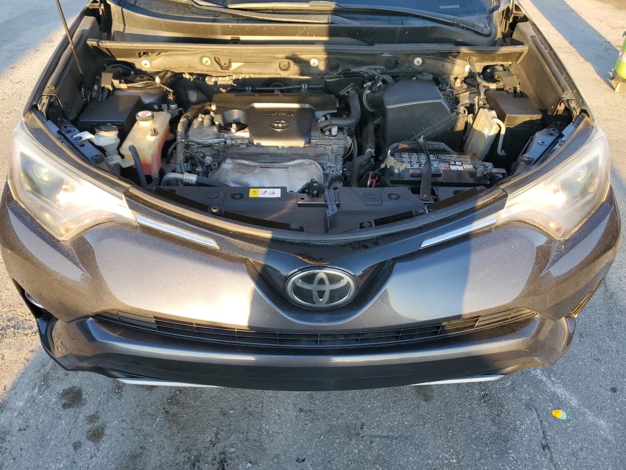 2017 Toyota Rav4 Xle VIN: JTMWFREV4HJ133433 Lot: 84389155
