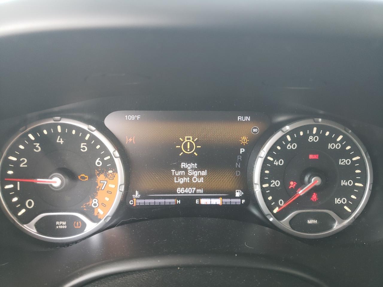 2017 Jeep Renegade Latitude VIN: ZACCJABBXHPE56821 Lot: 71352365