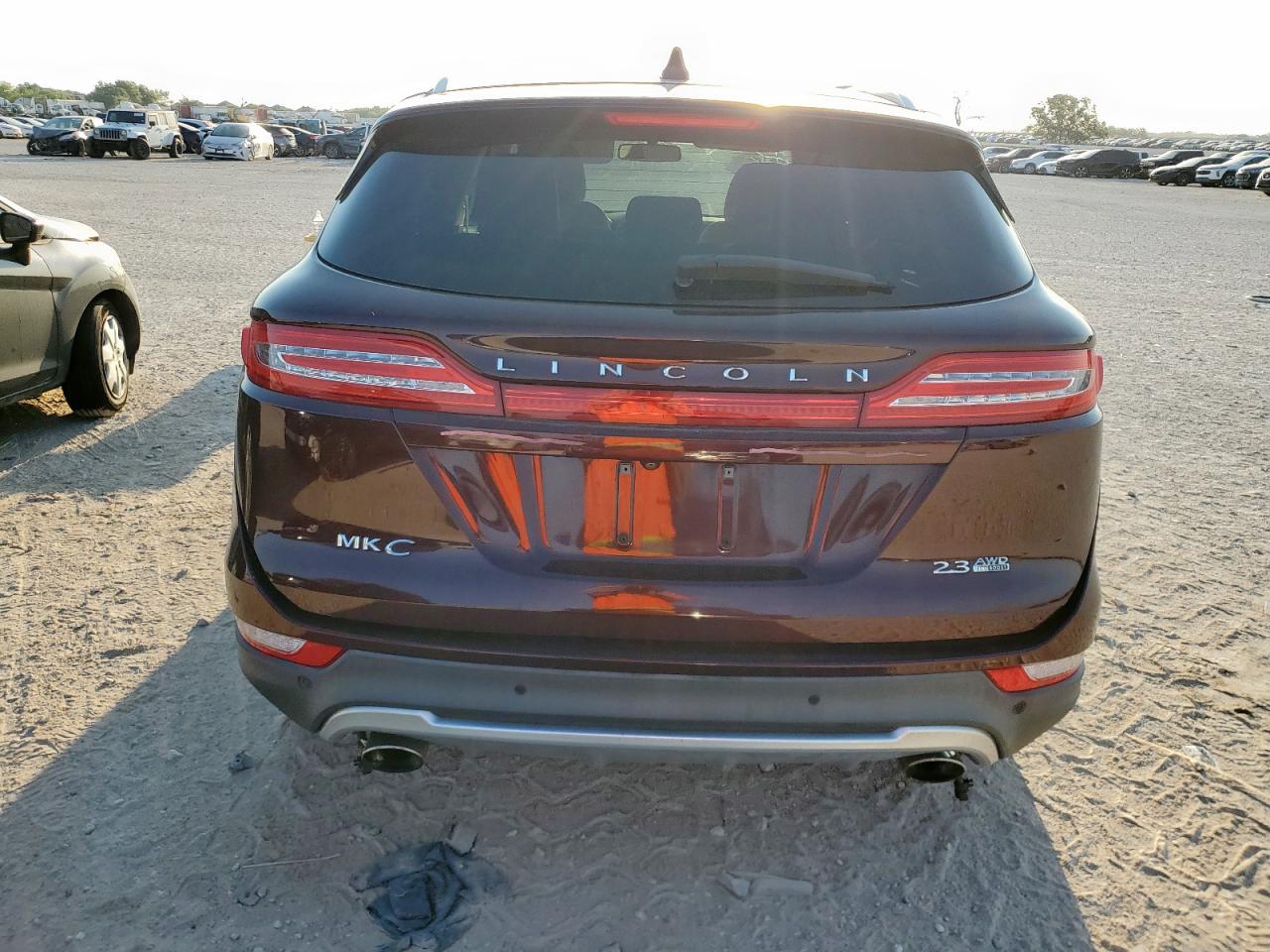 2016 Lincoln Mkc Reserve VIN: 5LMTJ3DH8GUJ23701 Lot: 81040985