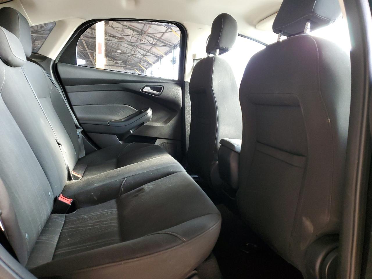 2015 Ford Focus Se VIN: 1FADP3F29FL256478 Lot: 81149095