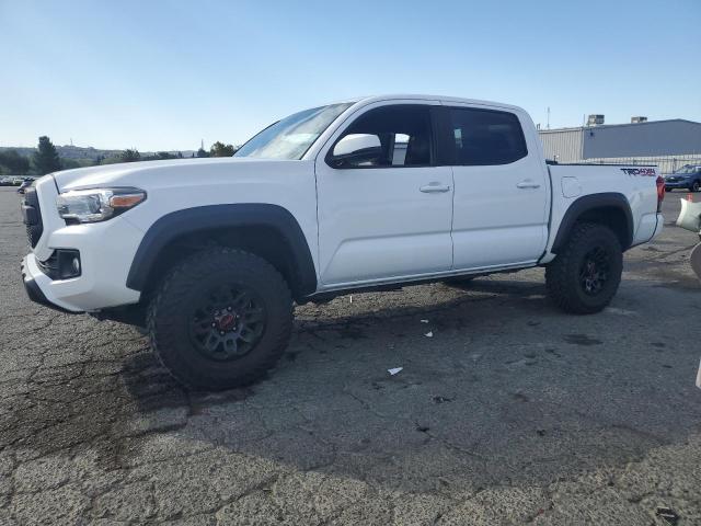  TOYOTA TACOMA 2019 Белы