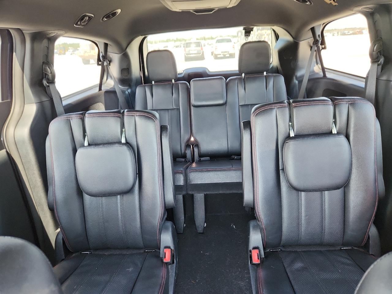 2014 Dodge Grand Caravan R/T VIN: 2C4RDGEG6ER431059 Lot: 81301235