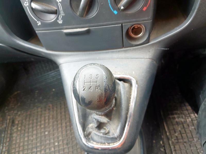 2003 TOYOTA COROLLA VERSO T3 VVTI 