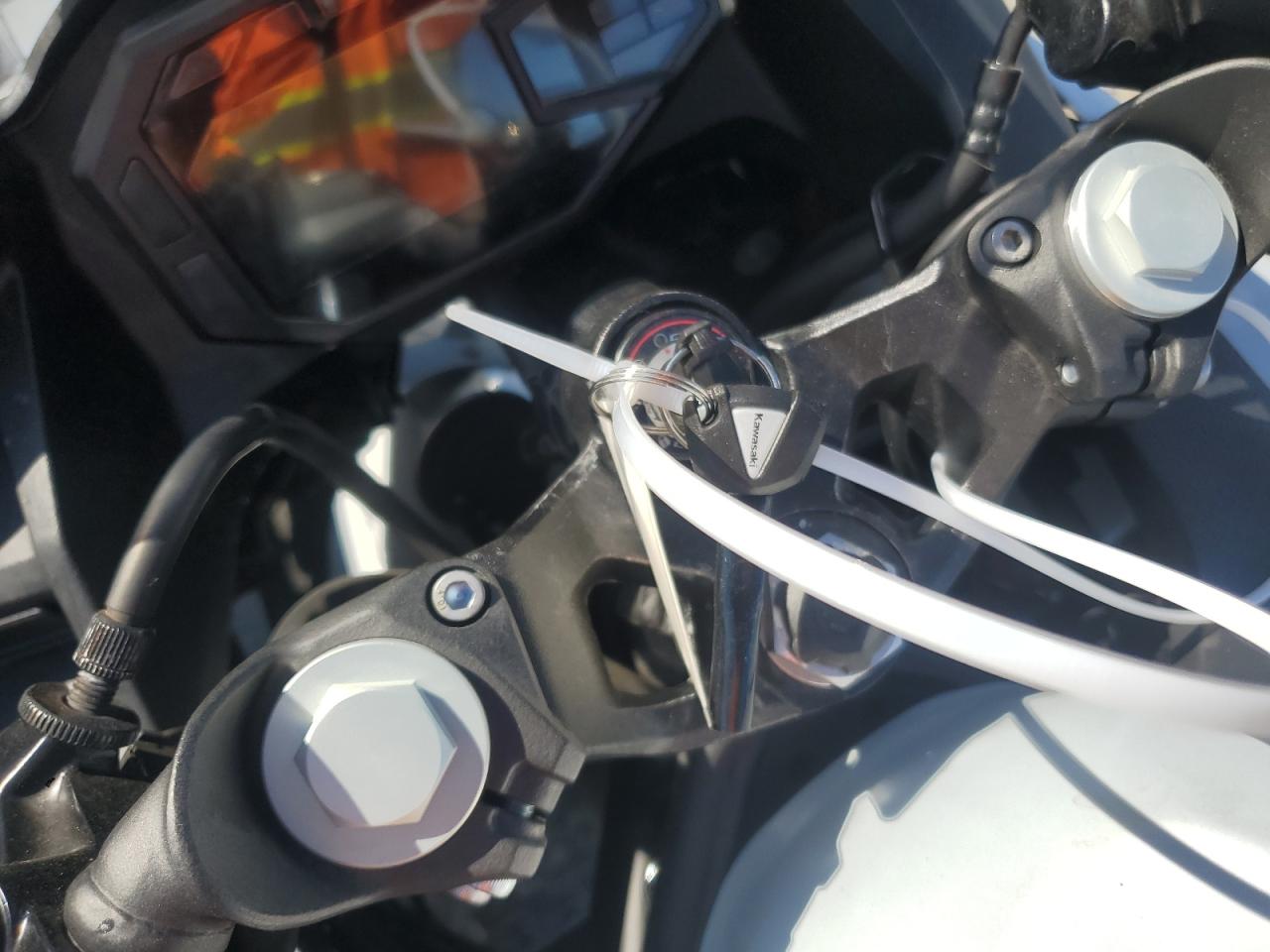 2025 Kawasaki Ex500 VIN: ML5EXGG10SDA58983 Lot: 81323465