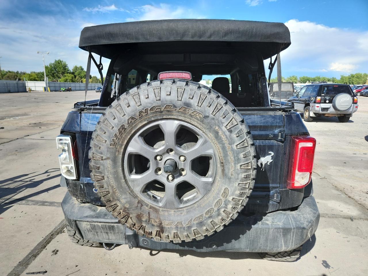 2021 Ford Bronco Base VIN: 1FMDE5BH0MLB04149 Lot: 71903575