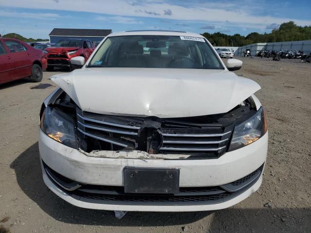  VOLKSWAGEN PASSAT 2013 Biały