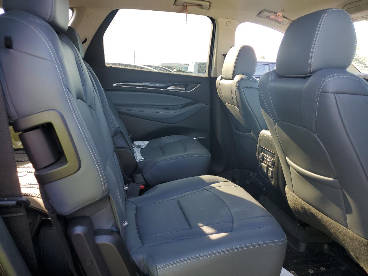 2020 Buick Enclave Essence VIN: 5GAERBKW0LJ322565 Lot: 81858305