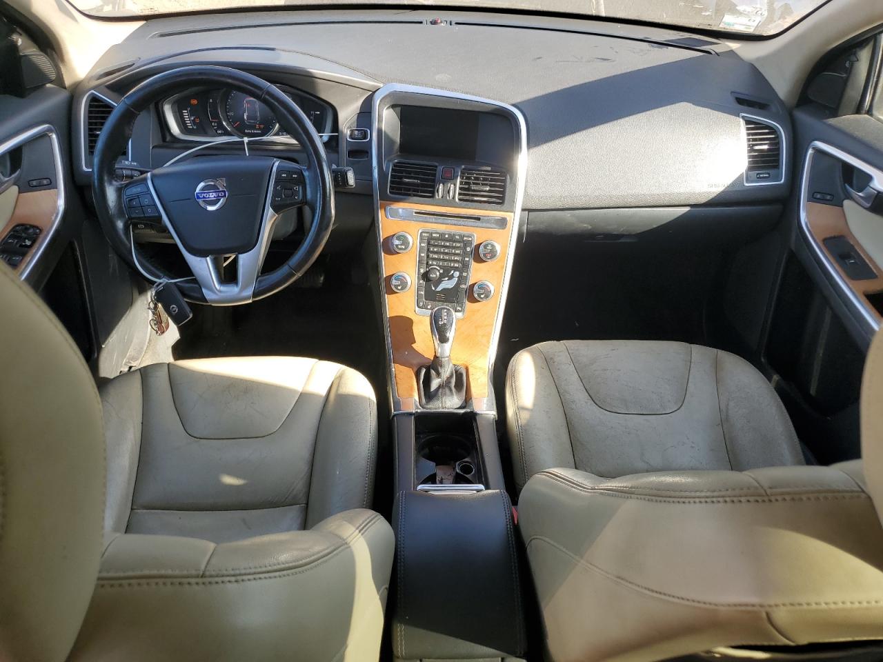 2017 Volvo Xc60 T5 Inscription VIN: YV440MRU2H2064391 Lot: 84037865