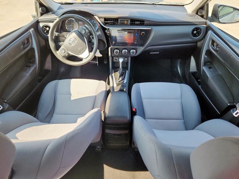  TOYOTA COROLLA 2017 Серебристый