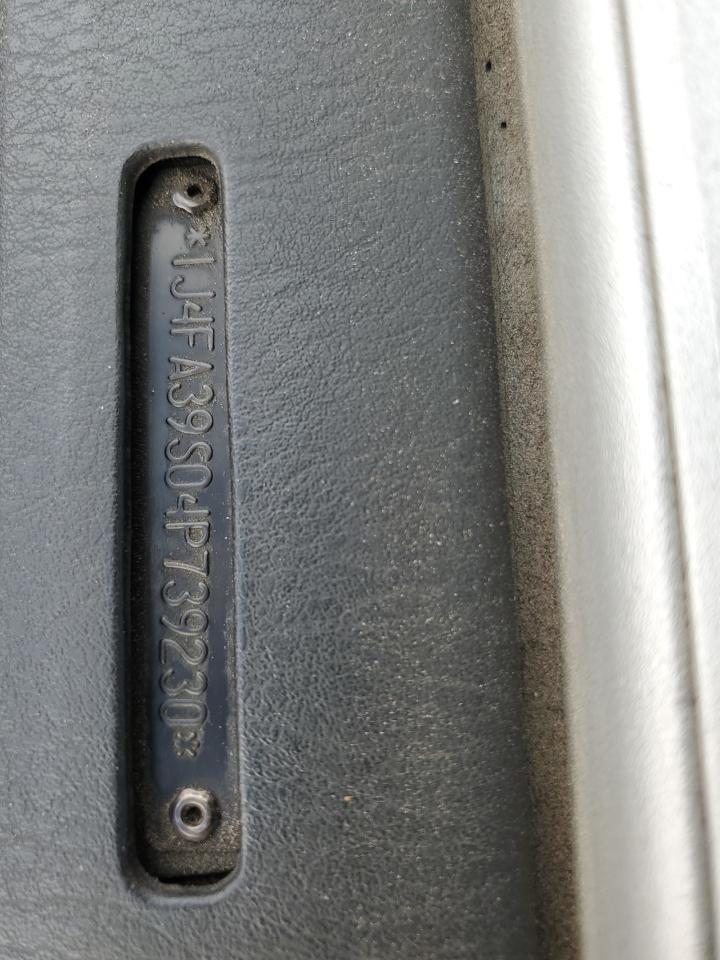 2004 Jeep Wrangler X VIN: 1J4FA39S04P739230 Lot: 84052405