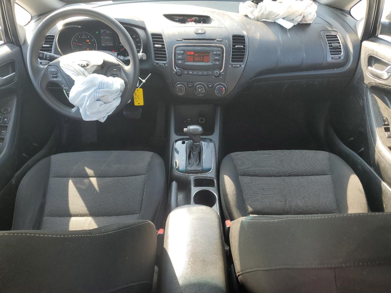 2017 Kia Forte Lx VIN: 3KPFK4A7XHE062693 Lot: 81452905