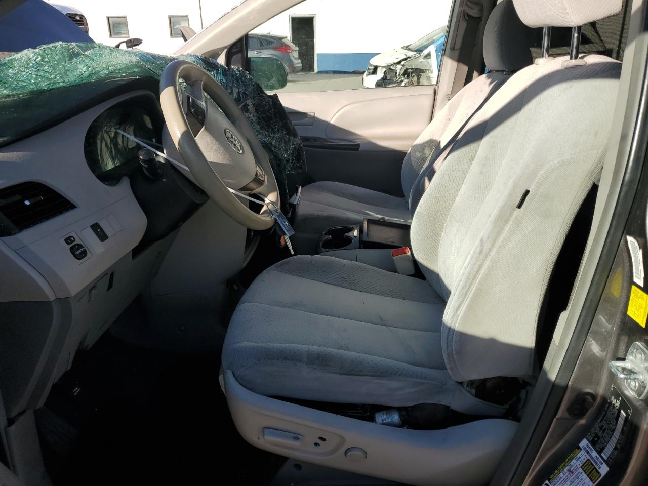 2011 Toyota Sienna Le VIN: 5TDKK3DC9BS107878 Lot: 82122405