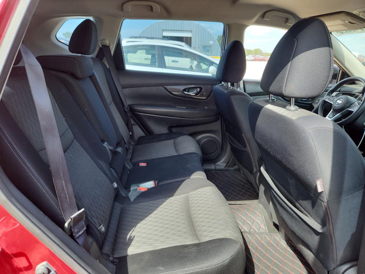 2017 Nissan Rogue S VIN: JN8AT2MT5HW387525 Lot: 81583625