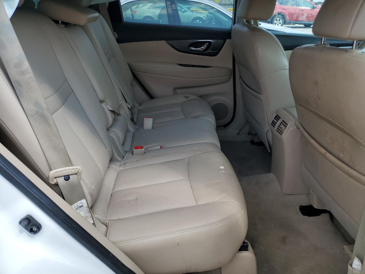 2015 Nissan Rogue S VIN: 5N1AT2MTXFC860857 Lot: 80014305