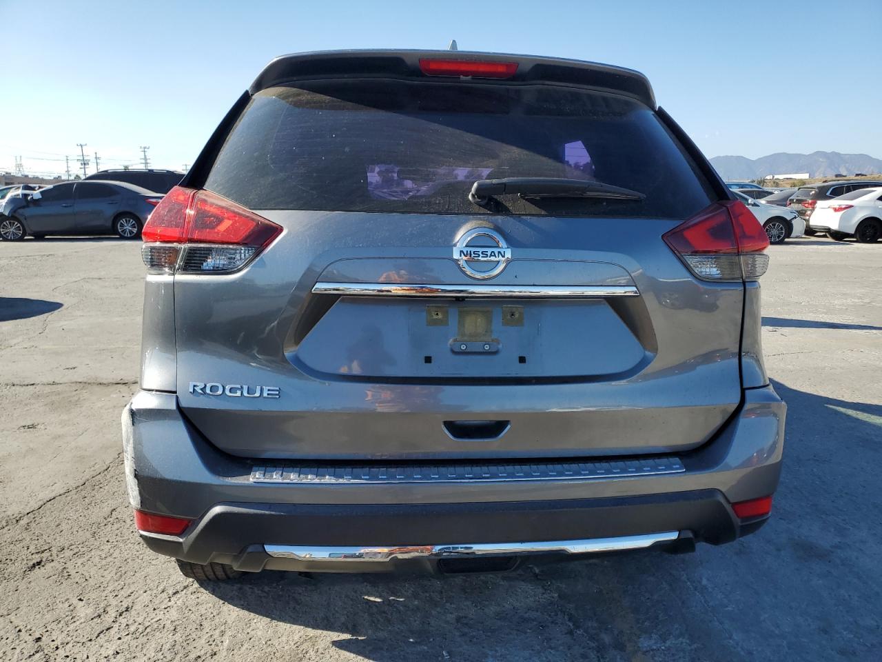2018 Nissan Rogue S VIN: JN8AT2MT5JW459345 Lot: 81119845