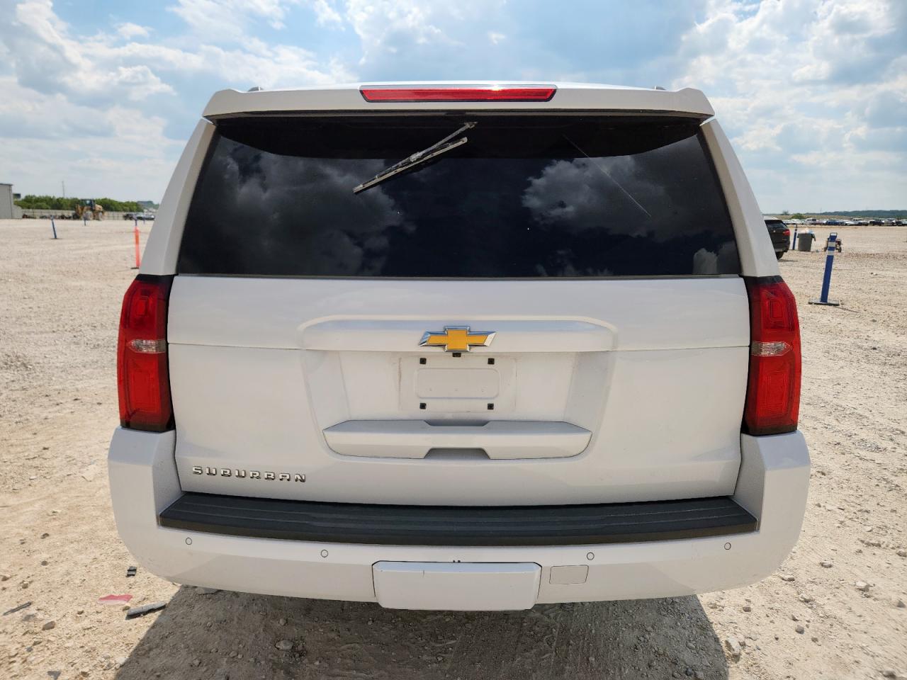 2020 Chevrolet Suburban C1500 Lt VIN: 1GNSCHKC5LR142194 Lot: 81393325