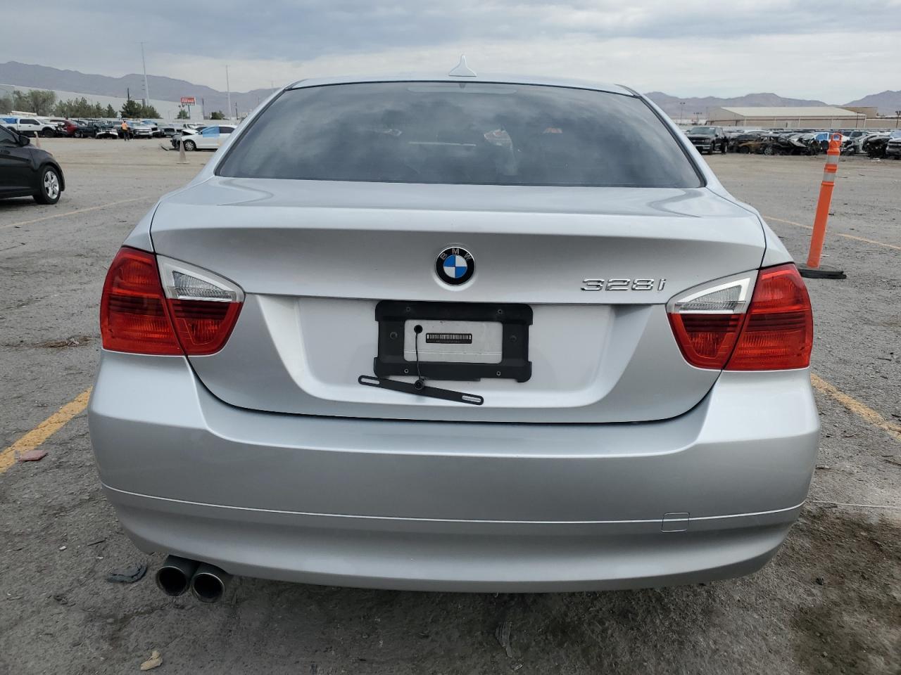 2008 BMW 328 I VIN: WBAVA33598KX89614 Lot: 70597925