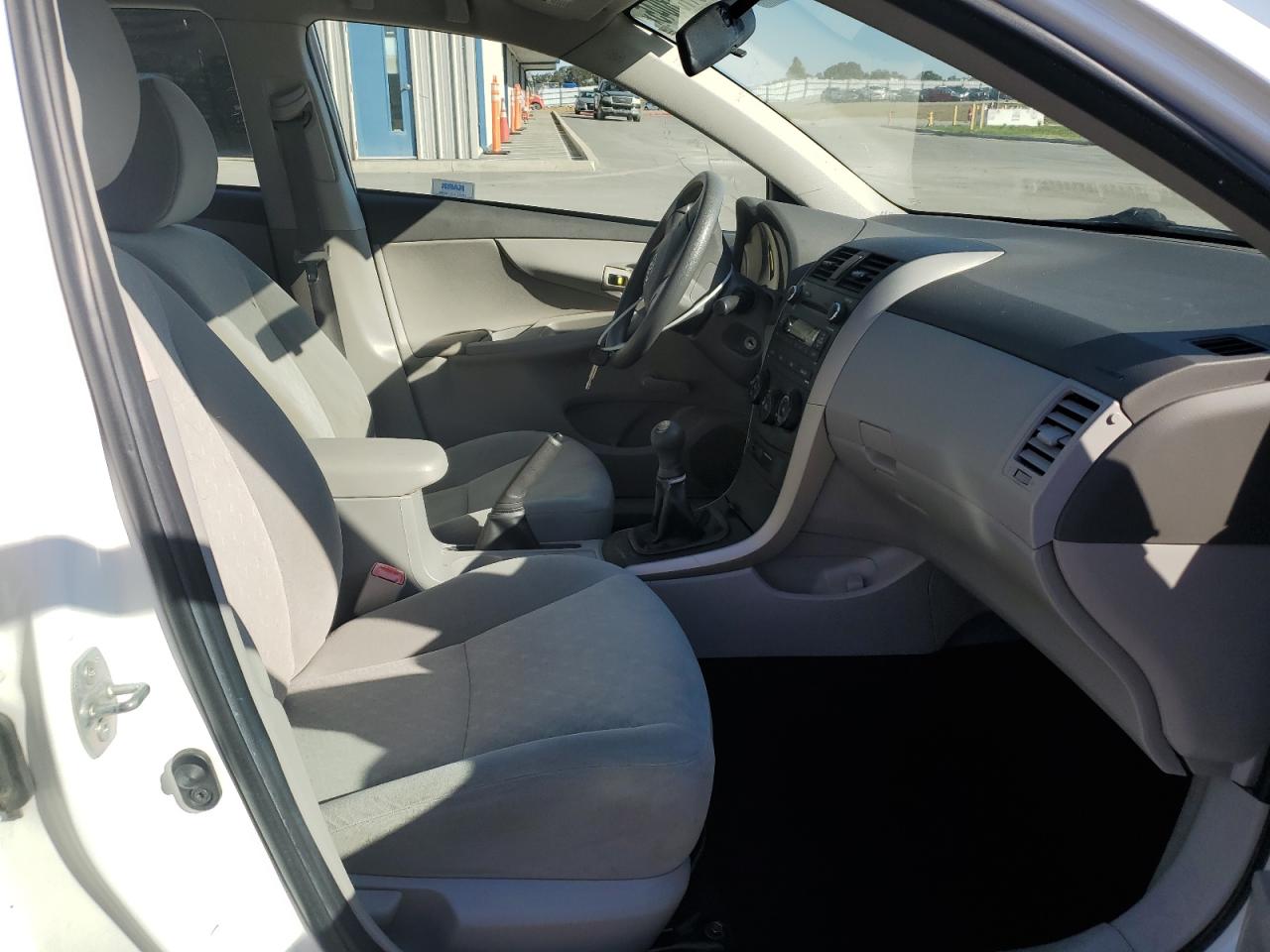 2010 Toyota Corolla Base VIN: 1NXBU4EE4AZ238822 Lot: 81738045