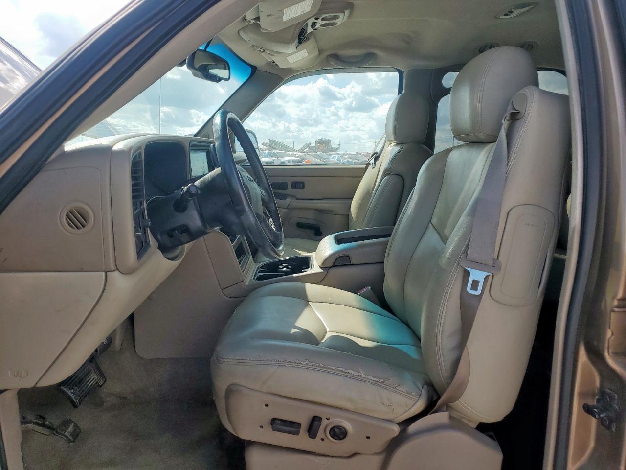 2004 GMC Yukon VIN: 1GKEC13Z44R133864 Lot: 83972345