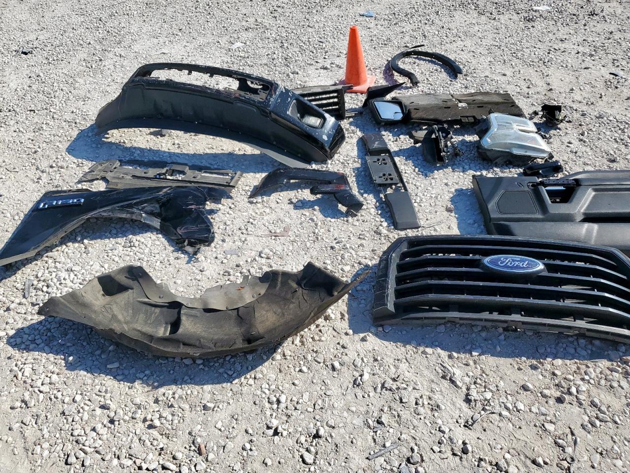 2016 Ford F150 Supercrew VIN: 1FTEW1CG7GKF45064 Lot: 81131135