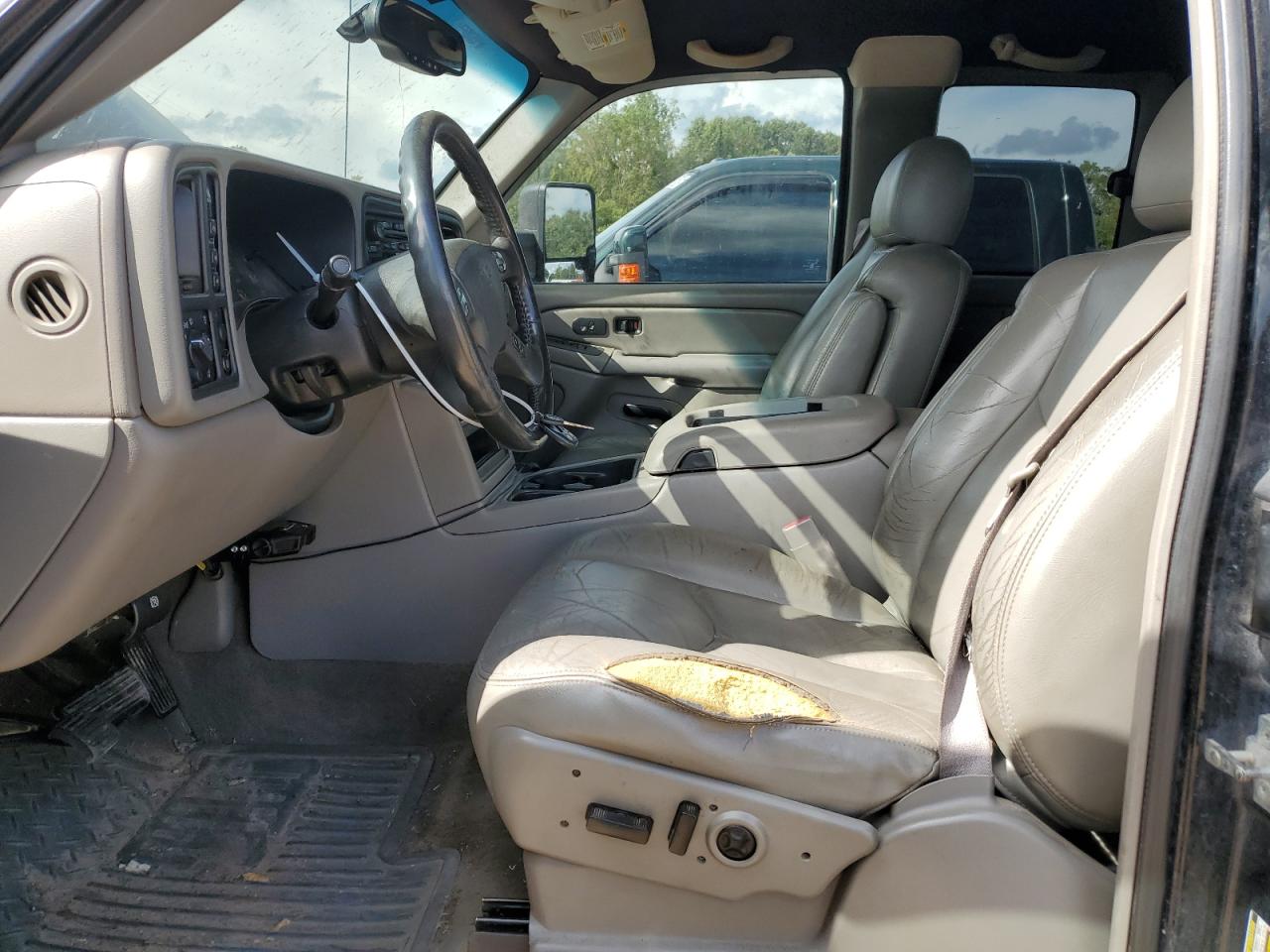 2005 Chevrolet Silverado K2500 Heavy Duty VIN: 1GCHK29245E153844 Lot: 81794855