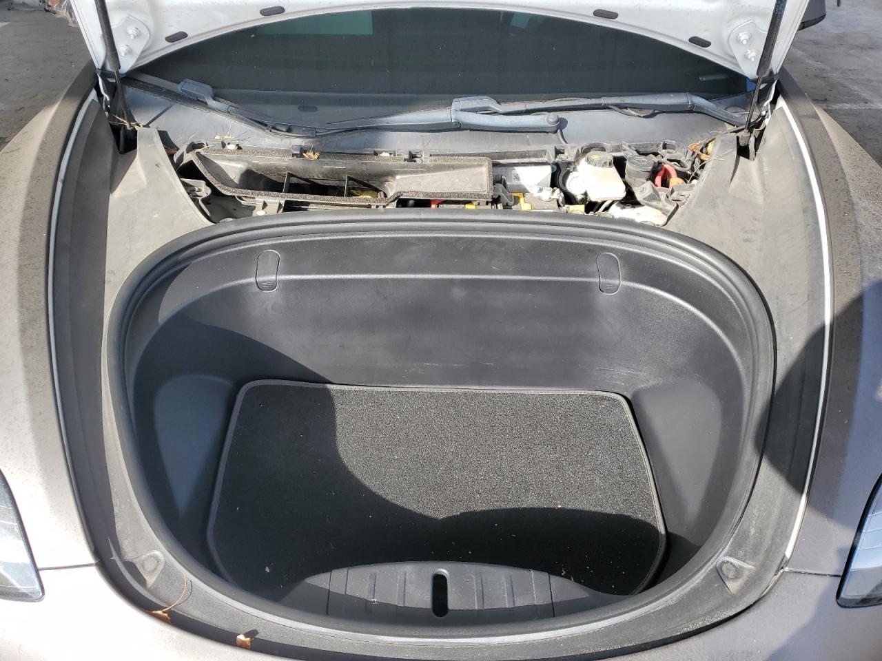 2019 Tesla Model 3 VIN: 5YJ3E1EB2KF437856 Lot: 70495385