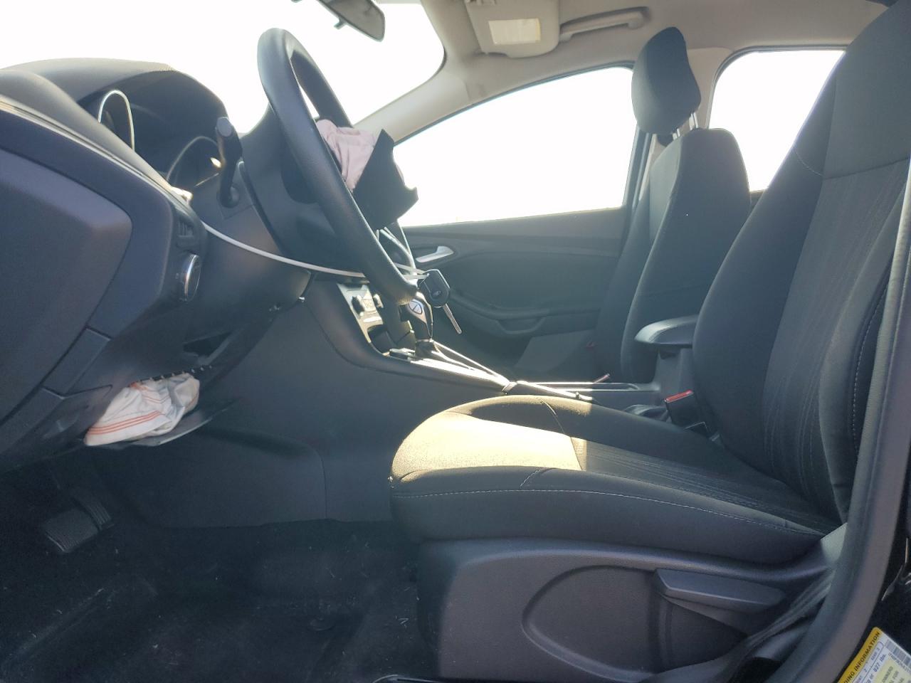 2018 Ford Focus Se VIN: 1FADP3K26JL217989 Lot: 80854135