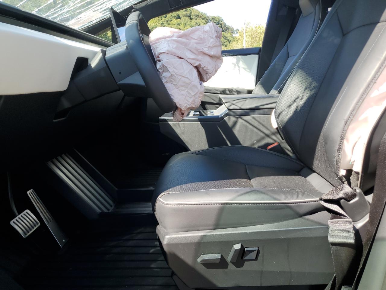 2024 Tesla Cybertruck VIN: 7G2CEHED2RA011776 Lot: 71423795
