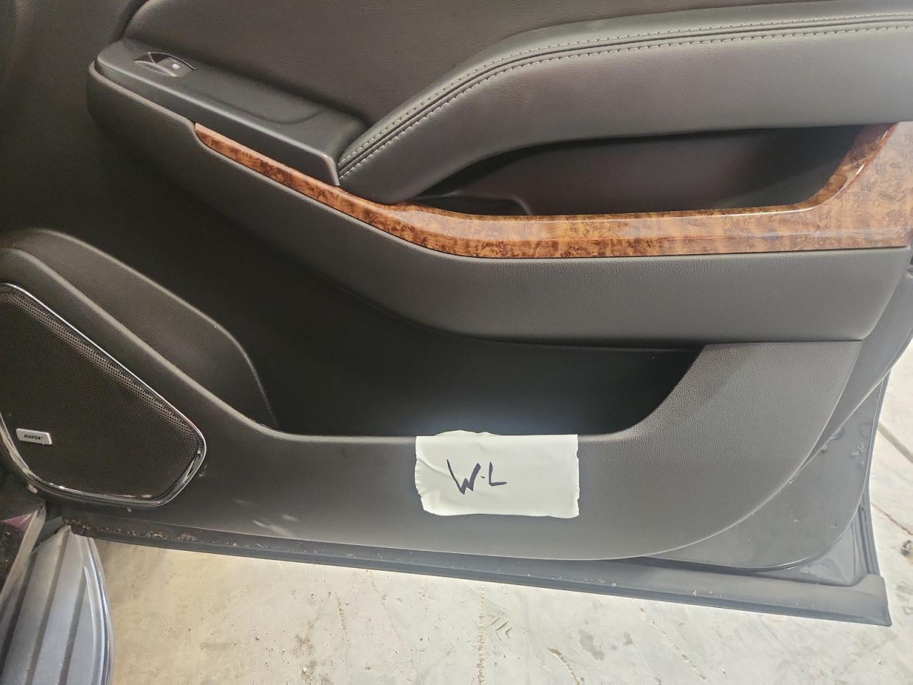 2018 Chevrolet Tahoe K1500 Premier VIN: 1GNSKCKJ8JR194288 Lot: 82133725