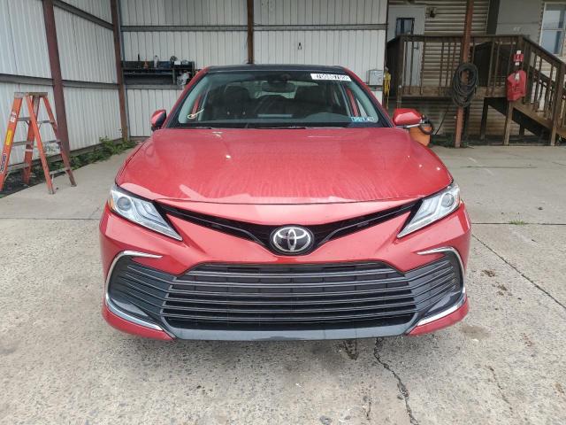  TOYOTA CAMRY 2023 Красный