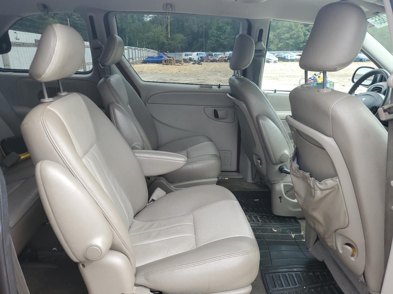 2005 Dodge Caravan Sxt VIN: 1D4GP45R25B256454 Lot: 84404865