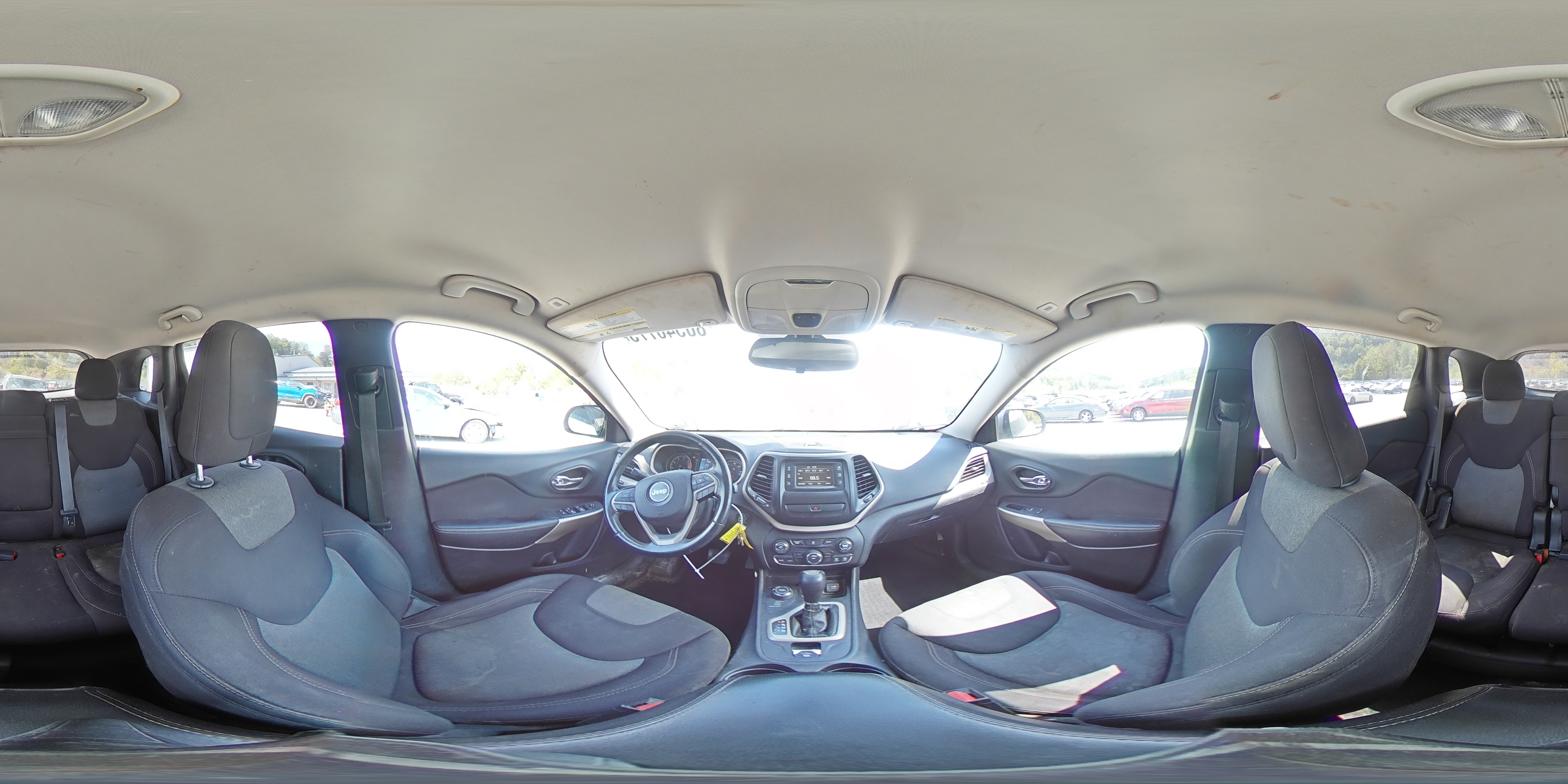 2018 Jeep Cherokee Latitude VIN: 1C4PJMCB4JD561277 Lot: 80540775